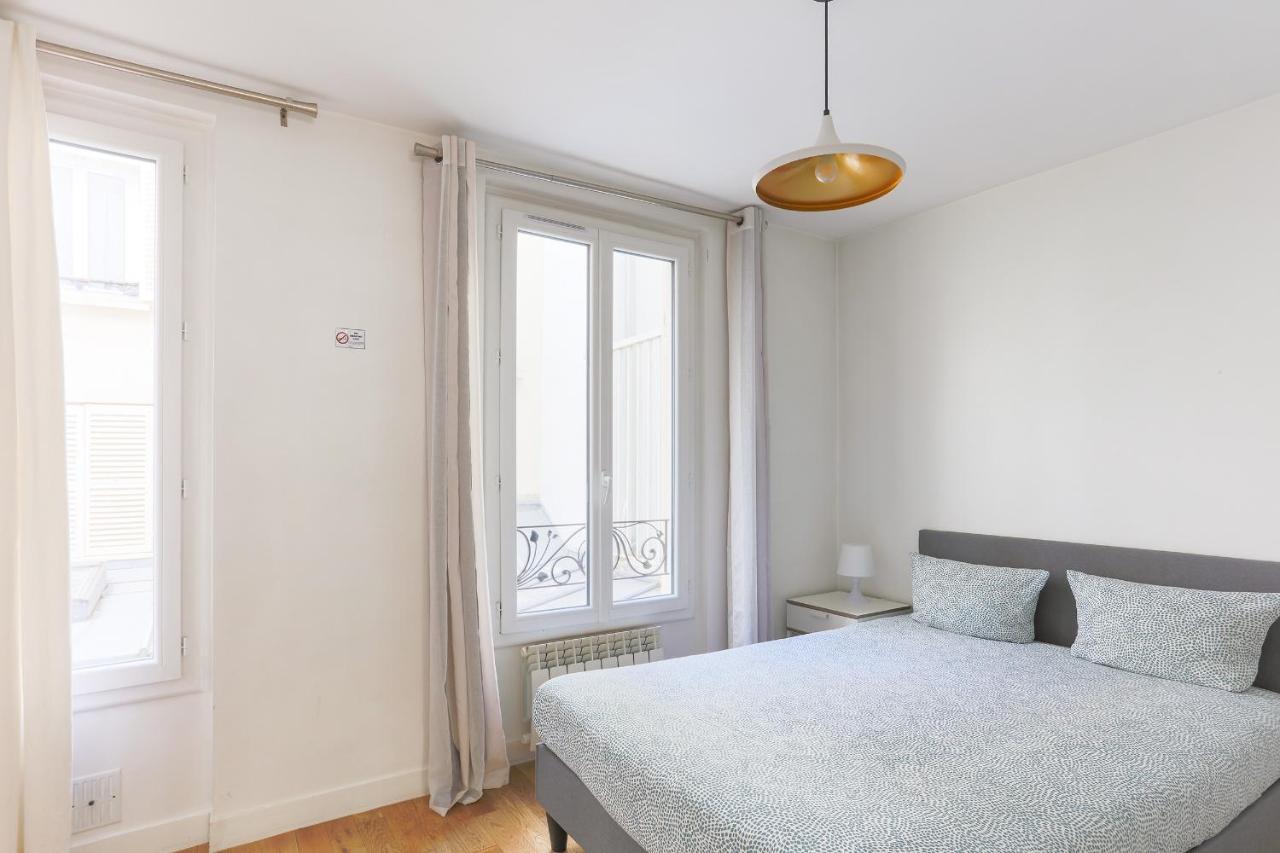 Eiffel Tower Royal Apartment Paris Exterior foto