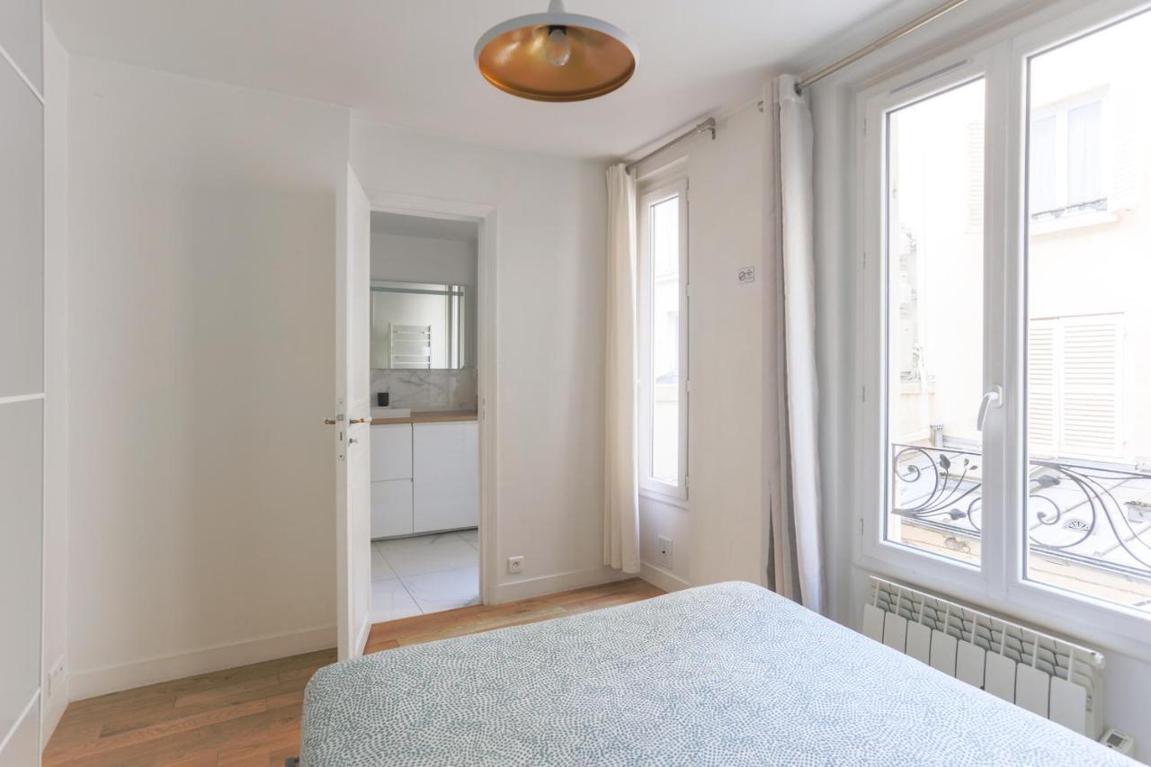 Eiffel Tower Royal Apartment Paris Exterior foto